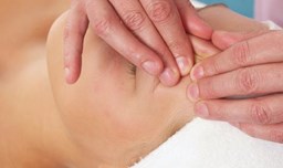 Bindweefselmassage gezicht